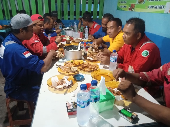 Makan Malam Bersama
